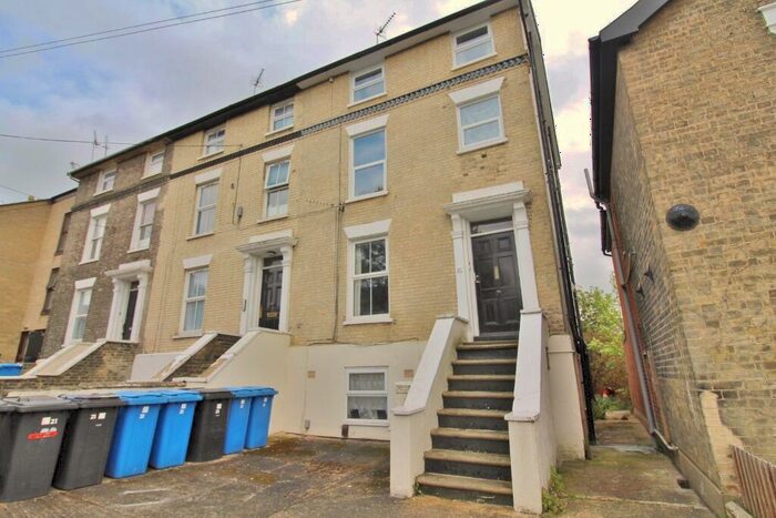 1 Bedroom Flat To Rent In Burlington Road, Ipswich, IP1