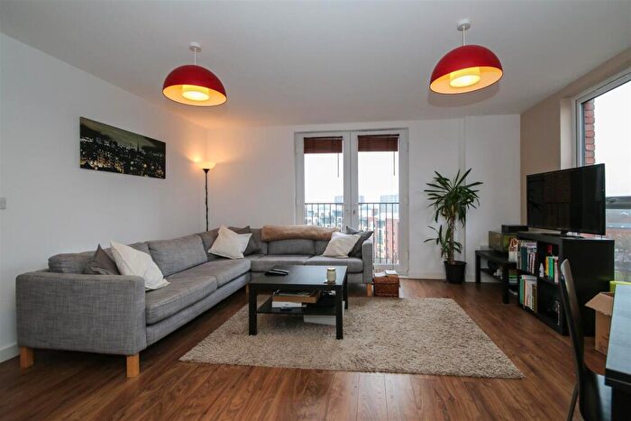 2 Bedroom Apartment To Rent In Alto, Sillavan Way, Salford, M3
