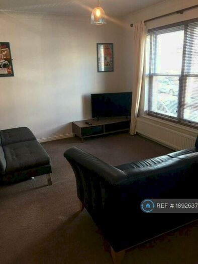 2 Bedroom Flat To Rent In Jubilee Court, Ramsgate, CT11