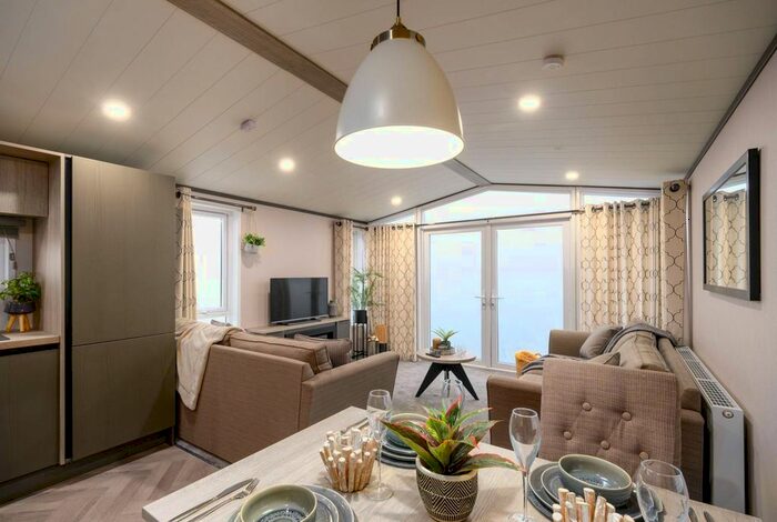 2 Bedroom Lodge For Sale In Kirkgunzeon, Dumfries, DG2