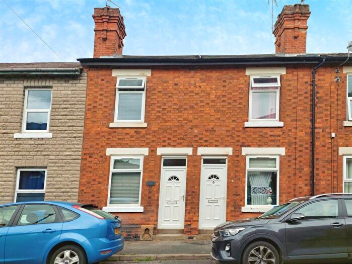3 Bedroom Terraced House To Rent In Selborne Street, Wilmorton, Derby, DE24