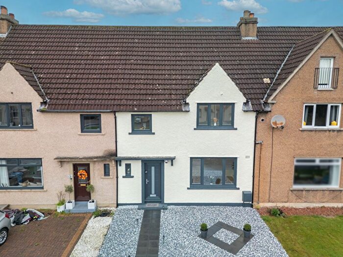 3 Bedroom Terraced House For Sale In Keavil Place, Crossford, Dunfermline, KY12