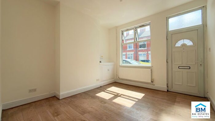 3 Bedroom Terraced House To Rent In Moat Road, Leicester, LE5