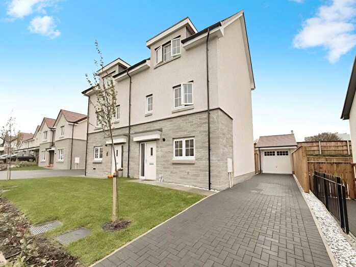 4 Bedroom Town House For Sale In Cutter Wynd, Earl's Way, Glenrothes, KY7