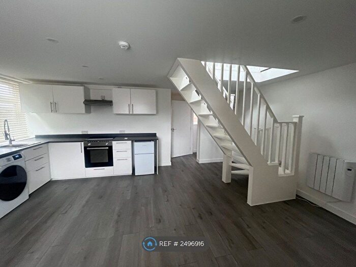 1 Bedroom Flat To Rent In Interlinks House, Hendon, NW4
