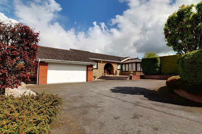 3 Bedroom Detached Bungalow For Sale In Little Lane, Wrawby, DN20