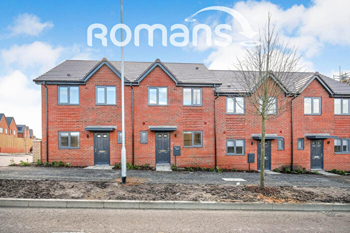 2 Bedroom House To Rent In Hailwood Avenue, Crowthorne, RG45