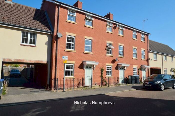 5 Bedroom Property To Rent In The Runway, AL10