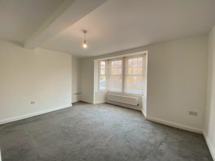 2 Bedroom Apartment To Rent In Falstaff House, Birmingham Road, Stratford-upon-Avon, CV37