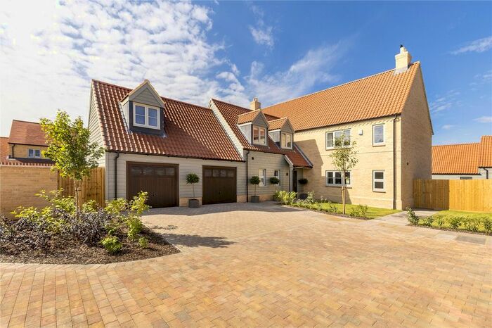 5 Bedroom Detached House For Sale In West Street, Comberton, Cambridge, Cambridgeshire, CB23