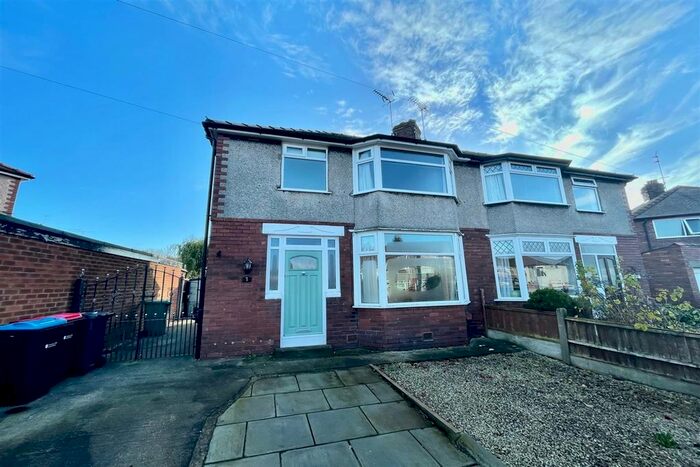 3 Bedroom Semi-Detached House To Rent In Hill View Avenue, Helsby, Frodsham, WA6