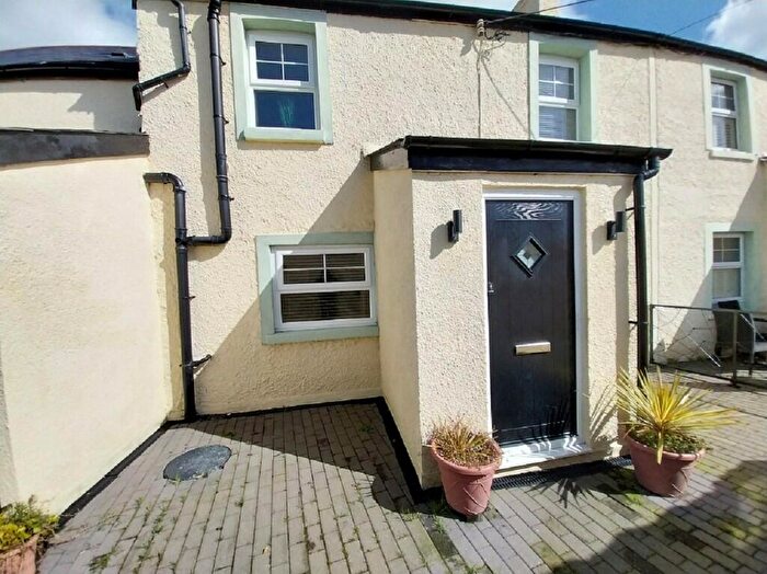 3 Bedroom Cottage For Sale In Brickyard, Porthcawl, South Glamorgan, Bridgend (County Of), CF36