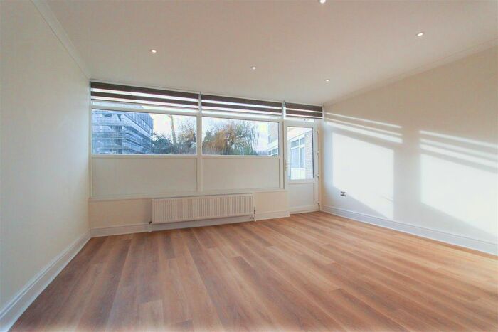 2 Bedroom Flat To Rent In Oxford Road, Denham, Uxbridge UB9