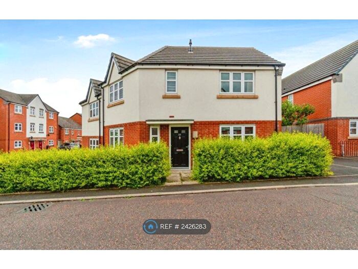 3 Bedroom Semi-Detached House To Rent In Shearwater Road, Walsall, WS3