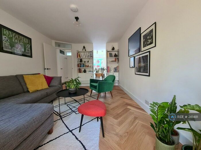 1 Bedroom Flat To Rent In Laburnum Close, London, SE15