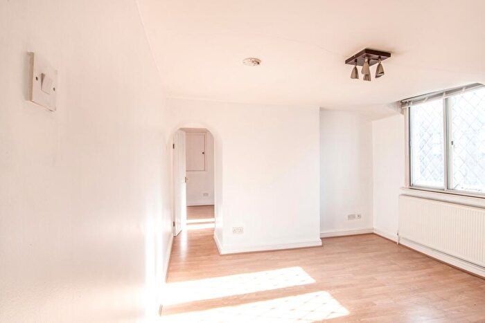 1 Bedroom Flat To Rent In Dame Alice Street, Bedford, MK40