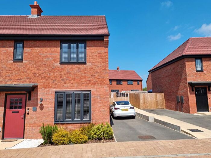 2 Bedroom Semi-Detached House To Rent In Hollowell Street, Wollaston, NN29