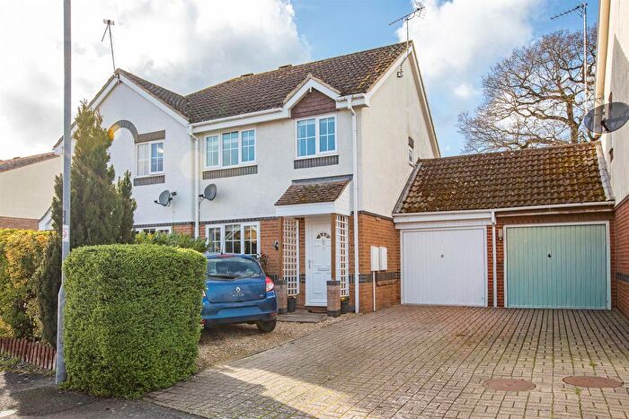 3 Bedroom Semi-detached House For Sale In Victoria Drive, Lyneham, SN15