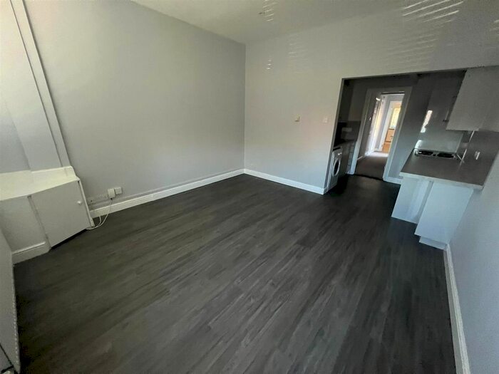 2 Bedroom Flat To Rent In Feltham Road, Ashford, TW15