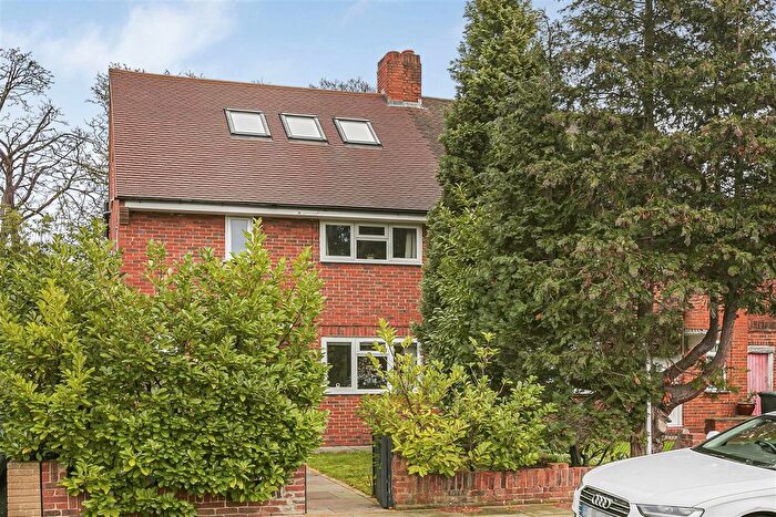 5 Bedroom Semi Detached House For Sale In Barnfield Gardens, Kingston Upon Thames, KT2