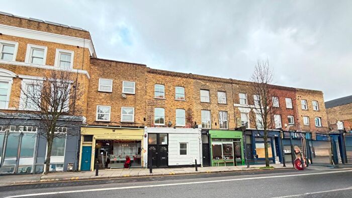 2 Bedroom Terraced House For Sale In Dalston Junction, N1