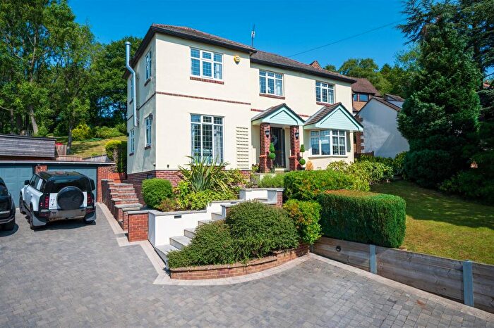 4 Bedroom Detached House For Sale In Twentywell Lane, Sheffield, S17