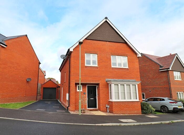 4 Bedroom Detached House For Sale In St. Andrews Road, Botley, SO32