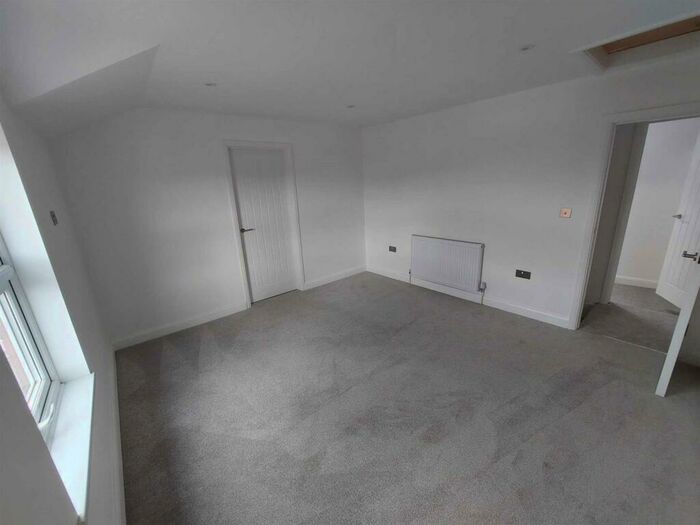 2 Bedroom Flat To Rent In Birmingham Road, Bromsgrove, B61