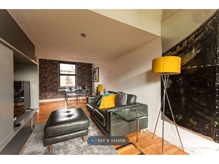 2 Bedroom Terraced House To Rent In Reservoir Street, Salford, M6