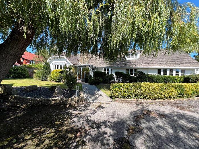5 Bedroom Detached House To Rent In Everard Road, Southport, PR8