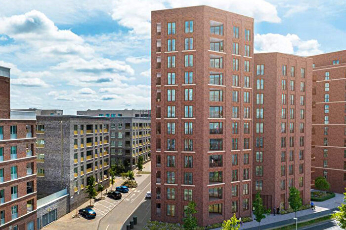 3 Bedroom Apartment For Sale In Holcombe Mansions, Mulberry Circus, IG11