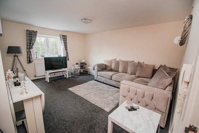 2 Bedroom Flat To Rent In Lancaster Court, Auckley, Doncaster DN9