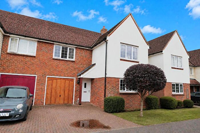 4 Bedroom Semi-Detached House For Sale In Old Rectory Drive, Hatfield, AL10