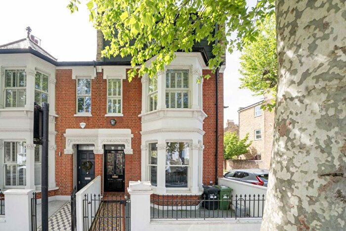 4 Bedroom End Of Terrace House For Sale In Agate Road, Hammersmith, W6