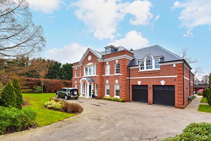 6 Bedroom Detached House To Rent In Spicers Field, Leatherhead, KT22