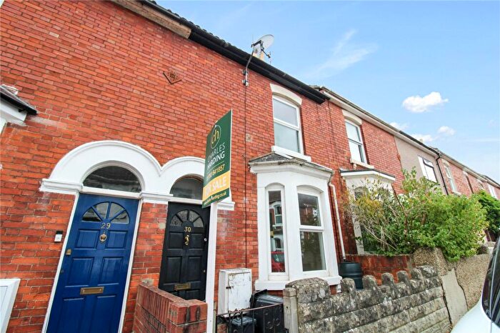 3 Bedroom Terraced House For Sale In Hythe Road, Old Town, Swindon, Wiltshire, SN1