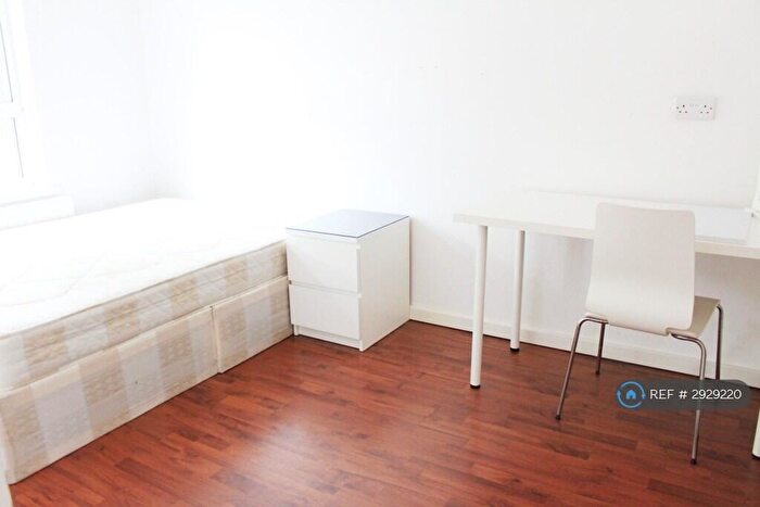 4 Bedroom Flat To Rent In Forge Place, London, NW1