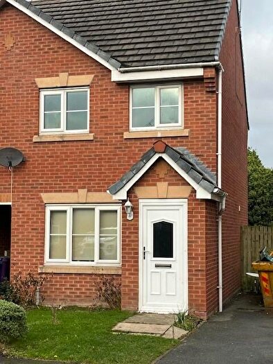 3 Bedroom Town House To Rent In Papillon Drive, Liverpool, Merseyside, L9
