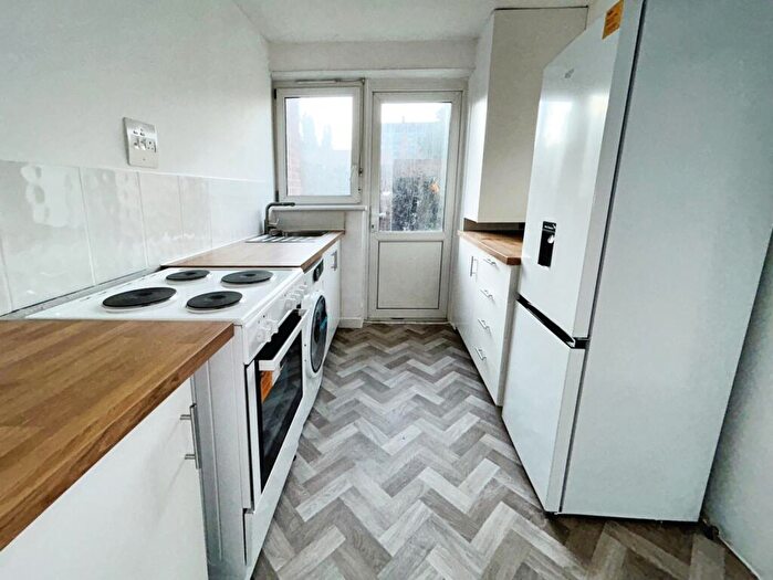 2 Bedroom Flat To Rent In Clendon Way London, SE18