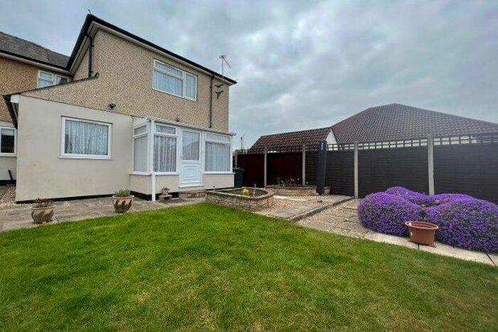 2 Bedroom Property To Rent In Moredon Road, Swindon, SN25