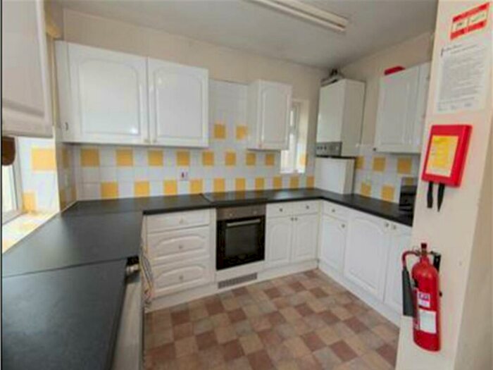 7 Bedroom Semi-Detached House To Rent In Sandling Avenue, Horfield, Bristol, BS7