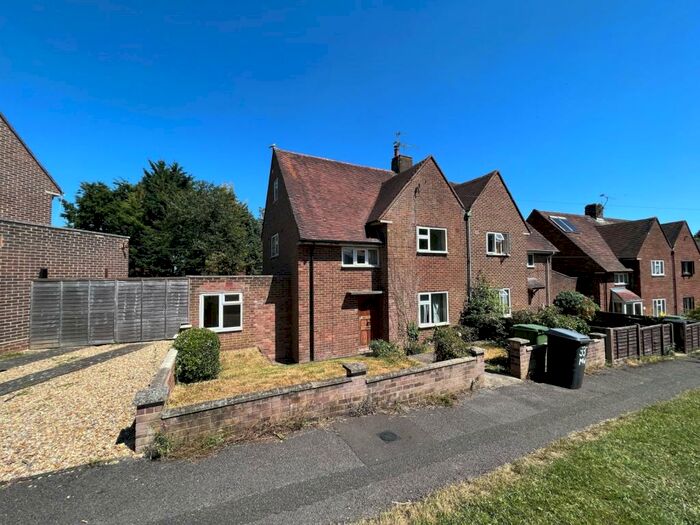 6 Bedroom House To Rent In Winchester, SO22