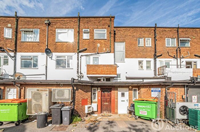 3 Bedroom Apartment For Sale In Watling Street, Chatham, Kent, ME5