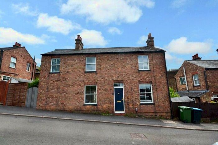 2 Bedroom House To Rent In Paxton Road, Berkhamsted, HP4