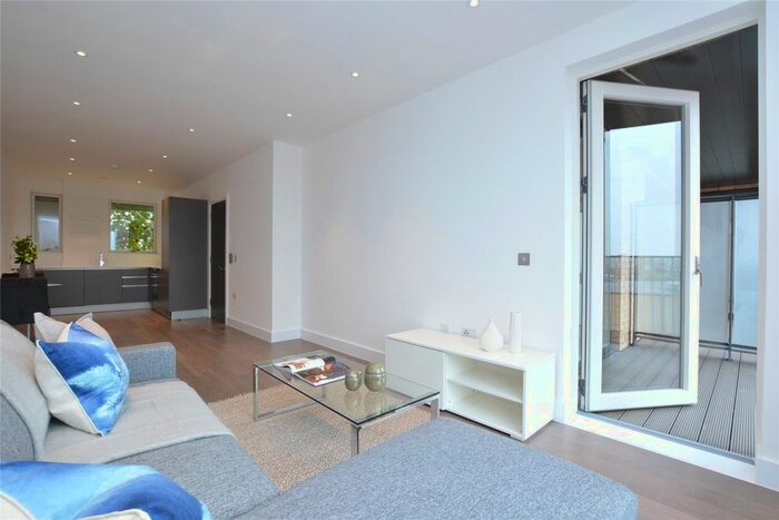 1 Bedroom Flat To Rent In Canon House, - Bruckner Street, Maida Hill, London, W10