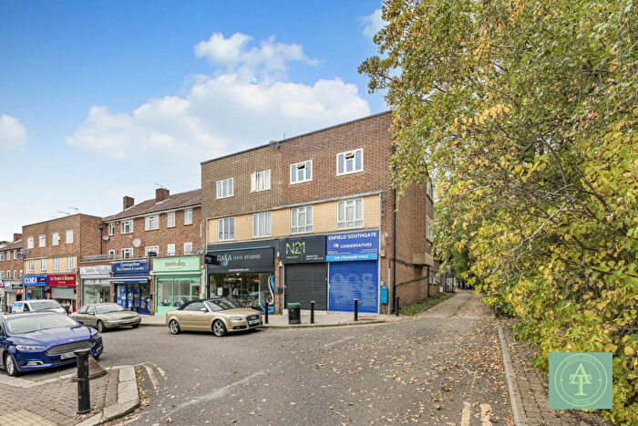 2 Bedroom Flat For Sale In Chaseville Park Road, N21