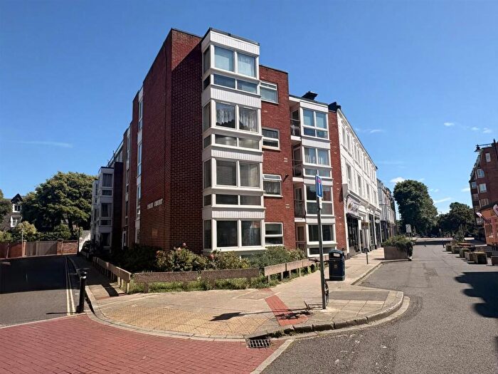 2 Bedroom Flat For Sale In Palmerston Road, Southsea, PO5