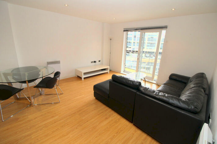 2 Bedroom Apartment To Rent In X Q Building, Taylorson Street South, Salford, Lancashire, M5