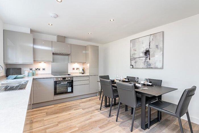 3 Bedroom End Of Terrace House For Sale In Taylor Avenue, Swanland, HU14