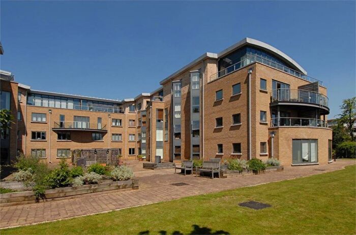 2 Bedroom Flat To Rent In The Downs, Wimbledon, SW20